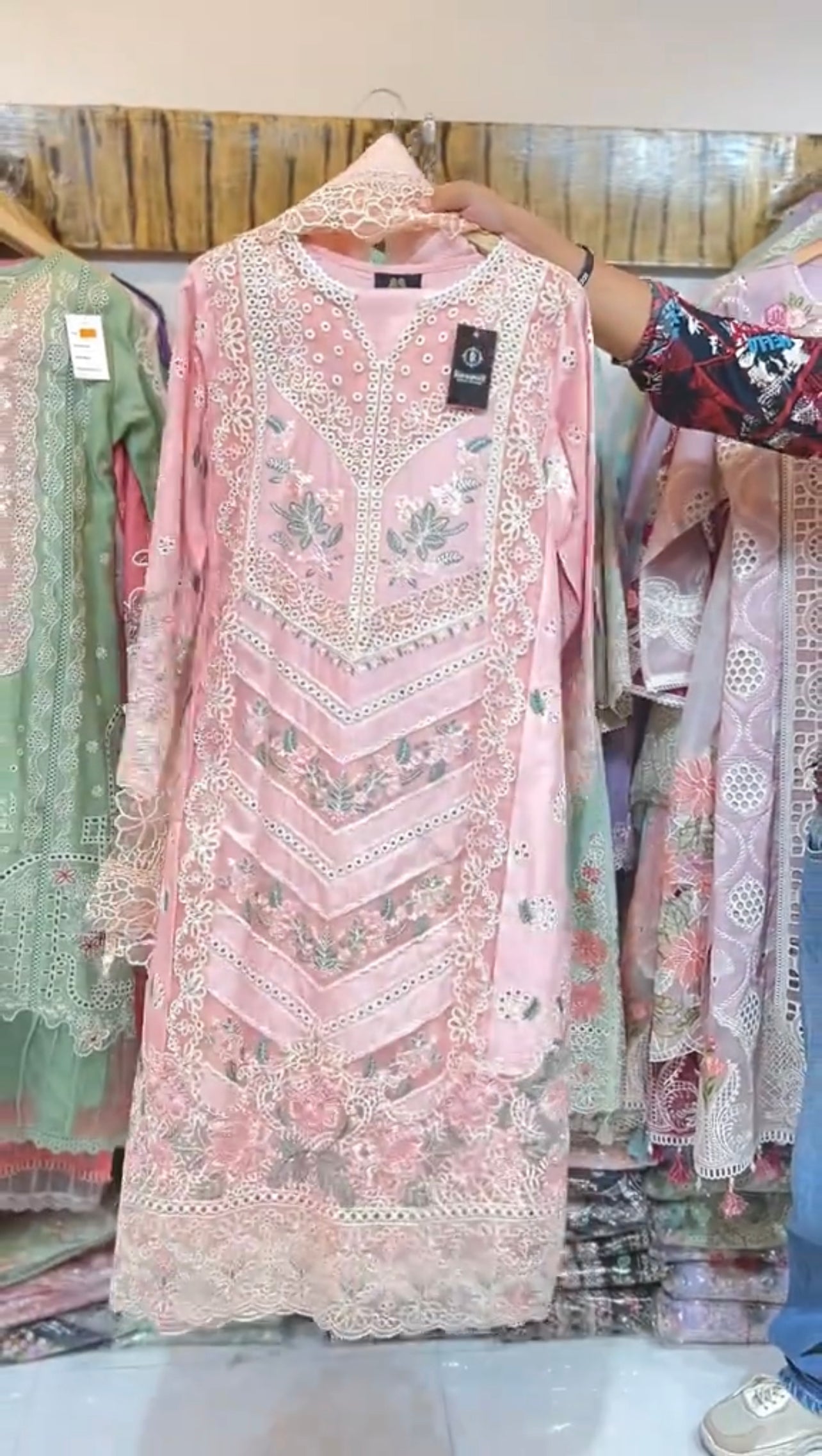 Riwaj Luxury Lawn 3 Piece