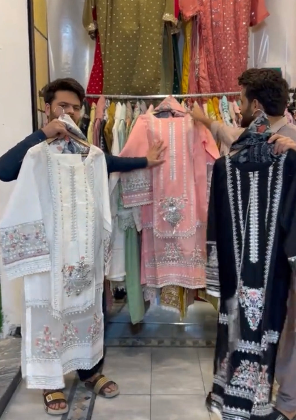 Riwaj 3 - Piece Stitched Article